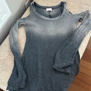 WISHFUL THINKING cold shoulder top